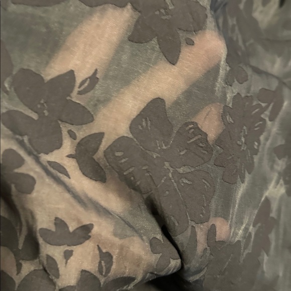 Torrid - Picture 2 of 4